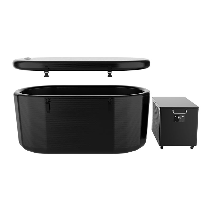 استخر بزرگ غوطه وری تورم استخر بزرگ غوطه وری تورم