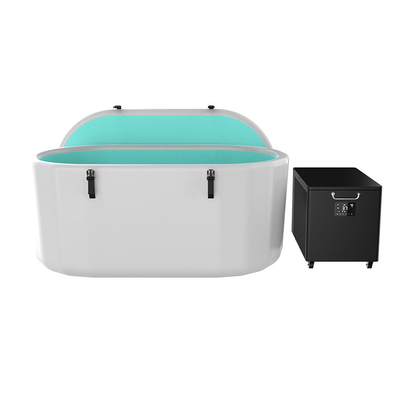 استخر بزرگ غوطه وری تورم